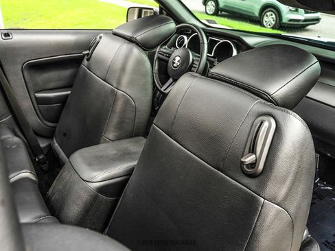 Used 2008 Ford Mustang Shelby GT500 RWD image 89