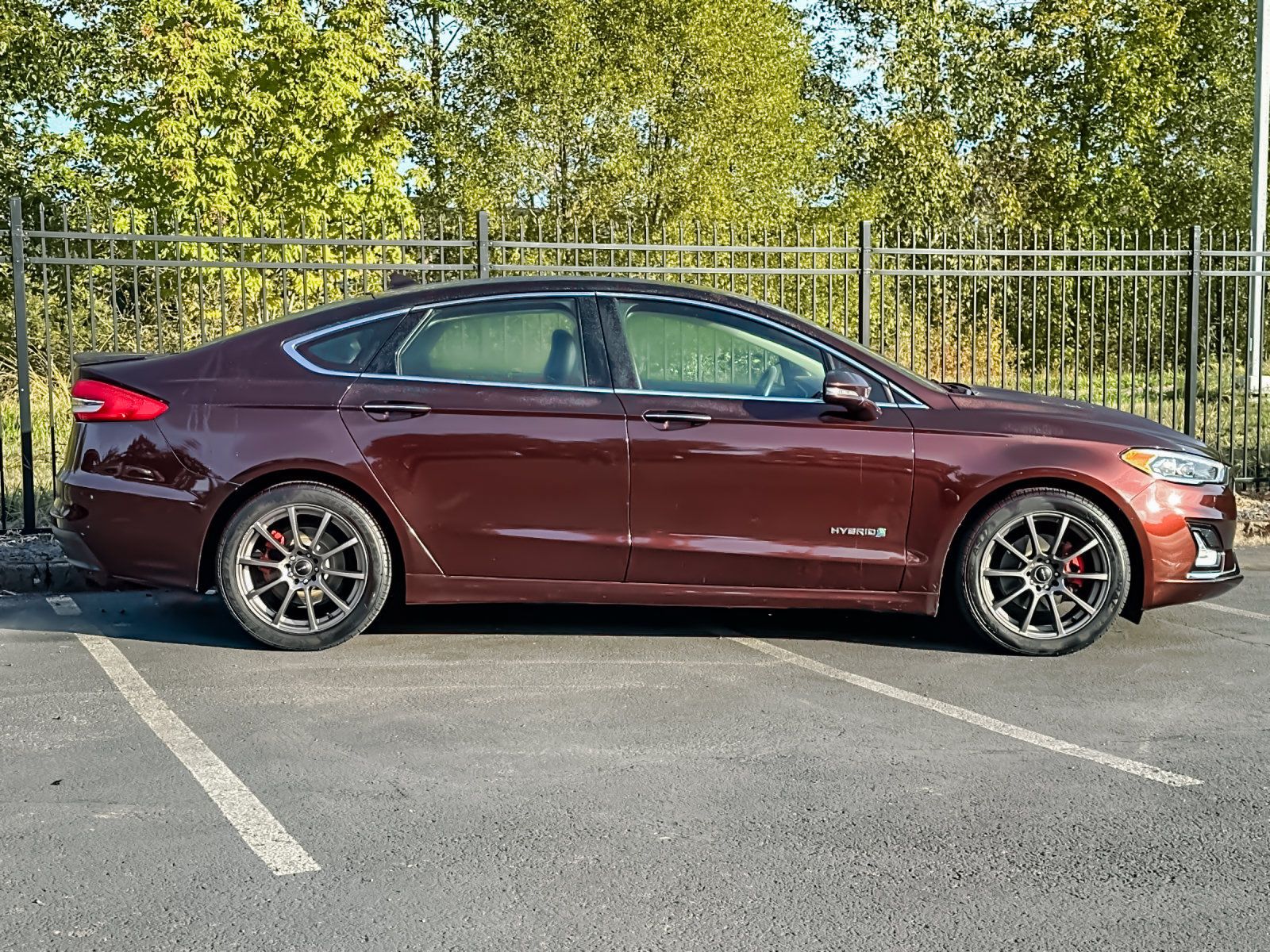 Used 2019 Ford Fusion Titanium FWD image 3