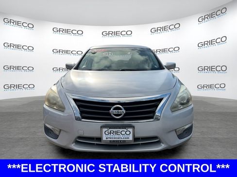 Used 2013 Nissan Altima 2.5 SV FWD image 2