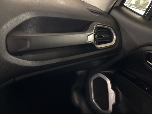 Used 2019 Jeep Renegade Sport w/ Sport Appearance Group AWD/4WD image 23