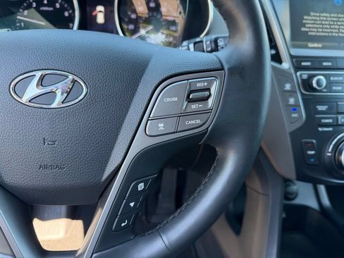 Used 2017 Hyundai Santa Fe Limited AWD/4WD image 19