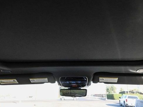 New 2025 Land Rover Range Rover Sport Dynamic SE image 27