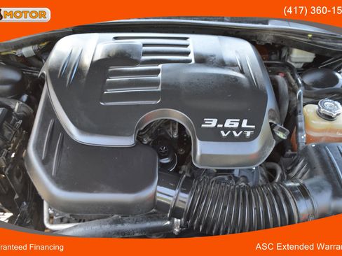 Used 2014 Dodge Challenger SXT Plus RWD image 21