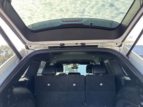 Used 2017 Jeep Grand Cherokee Limited image 23