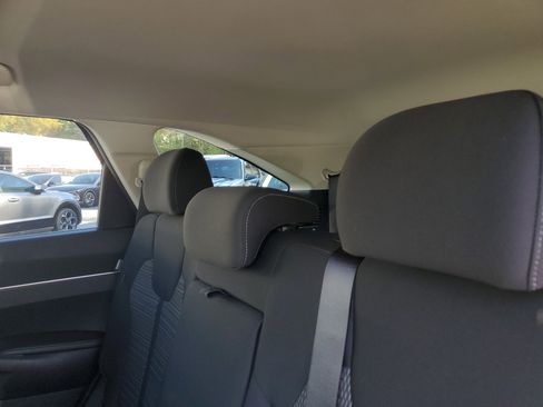 New 2026 Kia Sorento LX FWD image 9