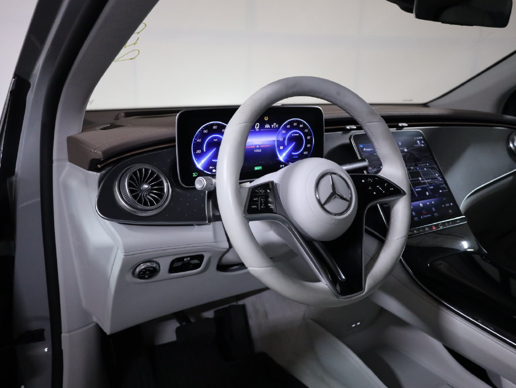 Used 2023 Mercedes-Benz EQS 450+ 4MATIC SUV image 30