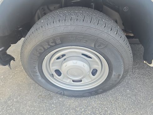 Used 2014 Ford F250 XL w/ Power Equipment Group RWD image 19