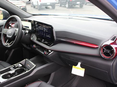 New 2026 Chevrolet Equinox RS w/ LPO, Floor Liner Package FWD image 28