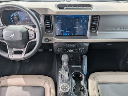 Used 2024 Ford Bronco Wildtrak image 19