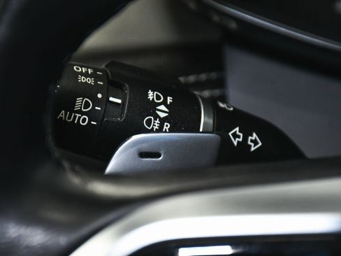 Used 2024 Jaguar F-PACE R-Dynamic S image 36