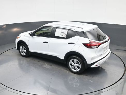 New 2025 Nissan Kicks Play S image 21