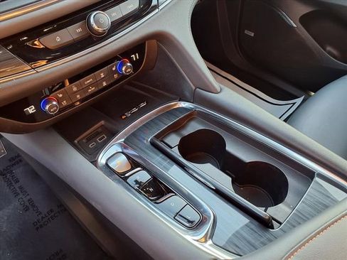 Used 2024 Buick Enclave Premium image 73