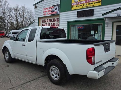 Used 2017 Nissan Frontier S image 2