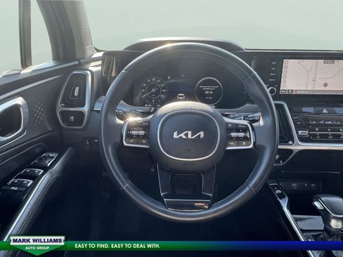 Used 2023 Kia Sorento SX image 13