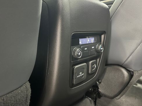 Certified 2023 Buick Enclave Essence w/ Experience Buick Package image 12