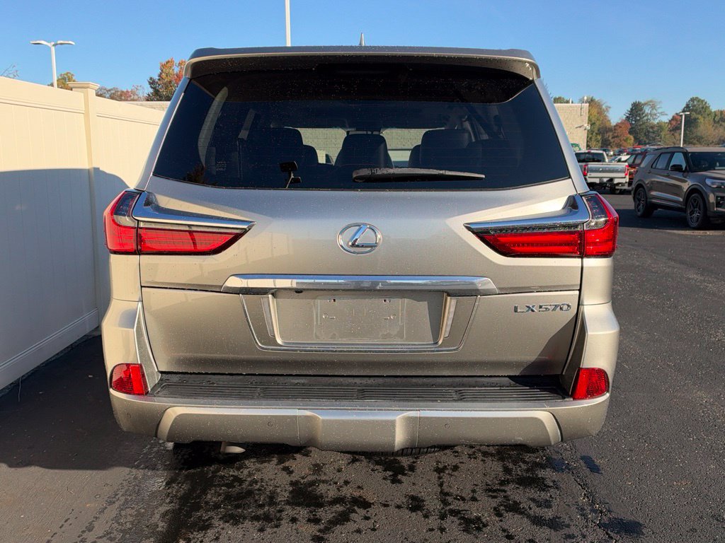 Used 2020 Lexus LX 570 4WD w/ Luxury Package image 5