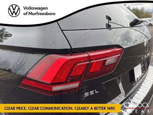 Used 2023 Volkswagen Tiguan SEL R-Line image 13