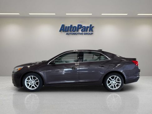 Used 2015 Chevrolet Malibu LT w/ Power Convenience Package FWD image 4