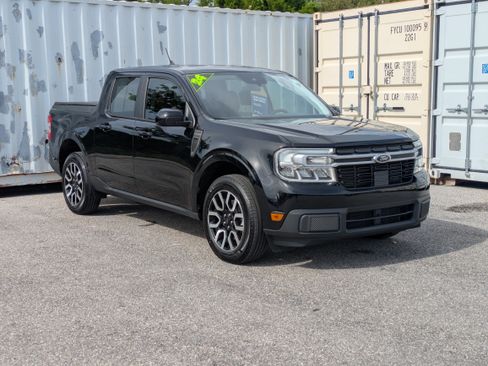 Certified 2024 Ford Maverick Lariat FWD image 3