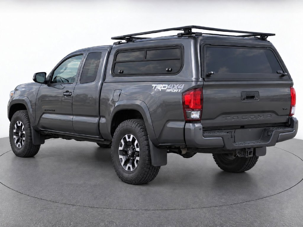 Used 2018 Toyota Tacoma TRD Sport w/ Technology Package AWD/4WD image 4