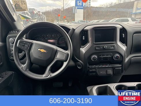 Used 2023 Chevrolet Silverado 1500 Custom image 17