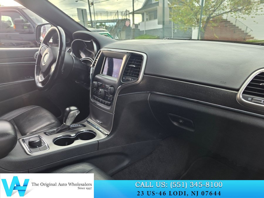 Used 2018 Jeep Grand Cherokee Limited AWD/4WD image 16