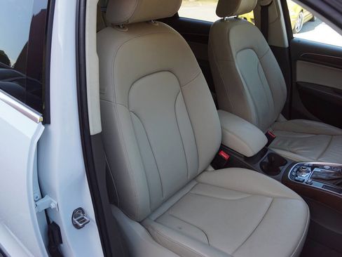 Used 2017 Audi Q5 2.0T Premium image 32