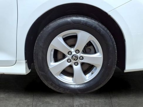Used 2020 Toyota Sienna L FWD image 9