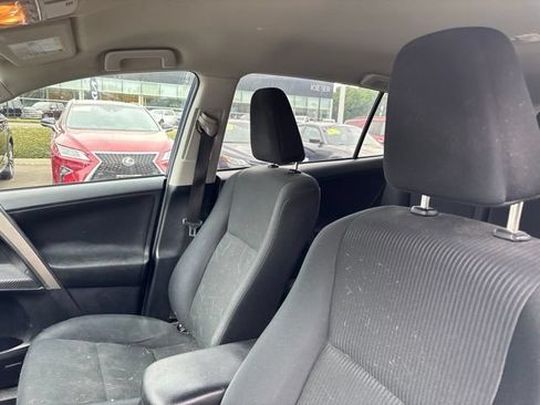 Used 2015 Toyota RAV4 LE AWD/4WD image 11