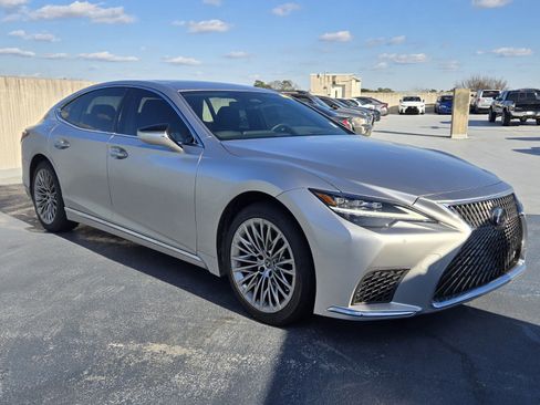 Used 2024 Lexus LS 500 image 2