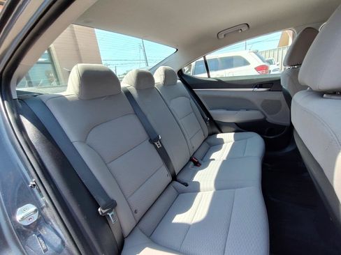 Used 2020 Hyundai Elantra SEL FWD image 35