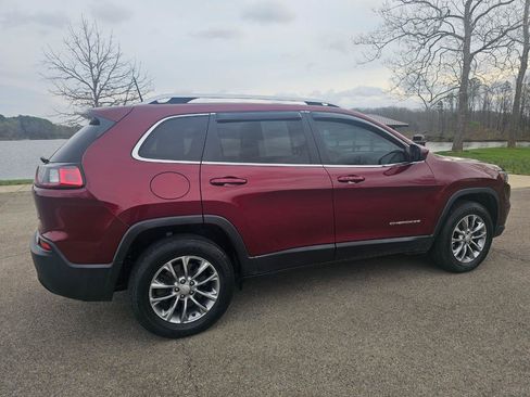 Used 2019 Jeep Cherokee Latitude Plus w/ Comfort/Convenience Group image 5