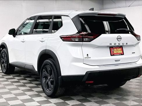 New 2026 Nissan Rogue SV image 4