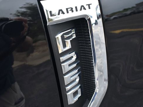 Certified 2022 Ford F250 Lariat w/ Lariat Ultimate Package AWD/4WD image 8