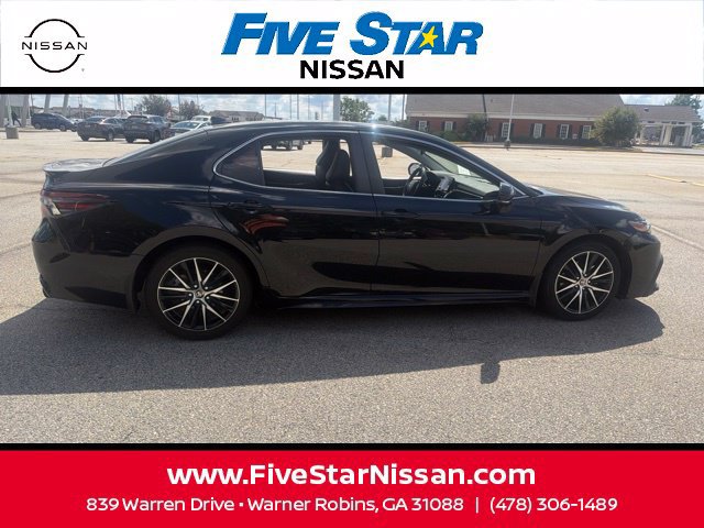 Used 2024 Toyota Camry SE FWD image 9