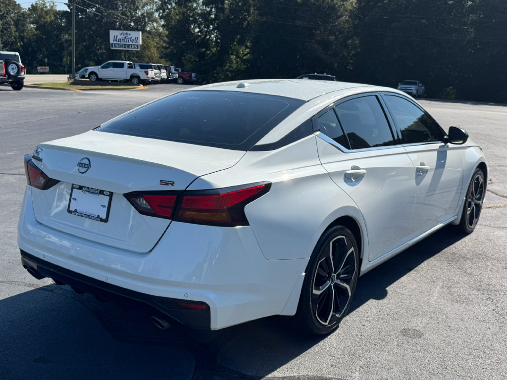 Used 2024 Nissan Altima 2.5 SR w/ SR Premium Package FWD image 7