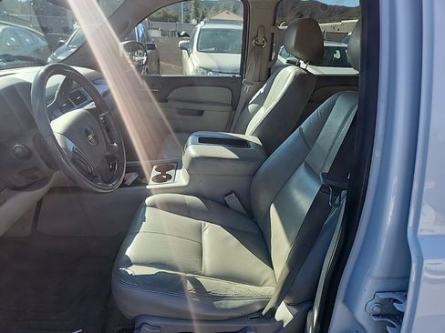 Used 2014 GMC Yukon XL SLT image 10