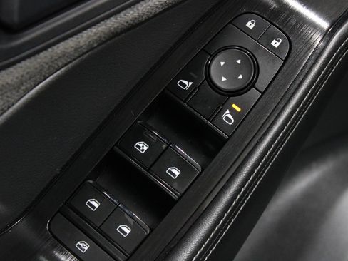 Used 2022 Nissan Rogue S AWD/4WD image 4
