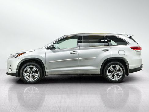 Used 2017 Toyota Highlander Limited w/ Protection Package #3 AWD/4WD image 2