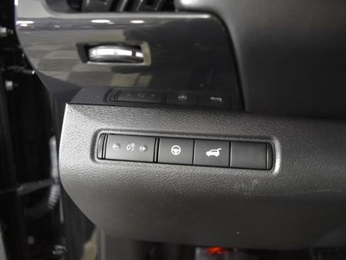 Certified 2024 Nissan Pathfinder SV w/ SV Premium Package AWD/4WD image 14