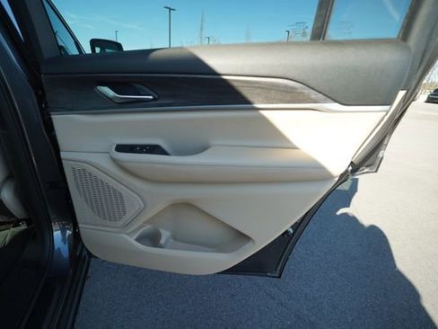 Used 2023 Jeep Grand Cherokee L Limited image 22