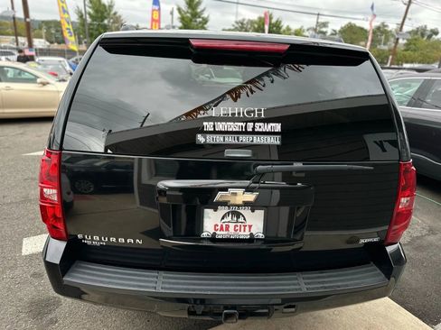 Used 2009 Chevrolet Suburban LT image 5