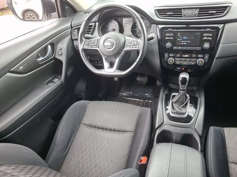 Used 2017 Nissan Rogue SV AWD/4WD image 14