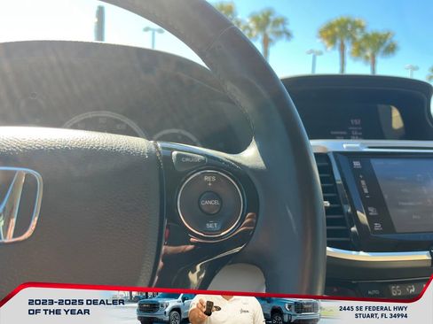 Used 2017 Honda Accord EX-L image 24