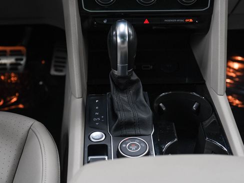 Used 2019 Volkswagen Atlas SEL AWD/4WD image 21