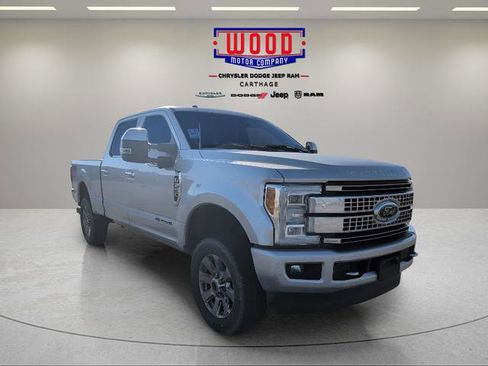 Used 2017 Ford F250 Platinum w/ Platinum Ultimate Package image 4