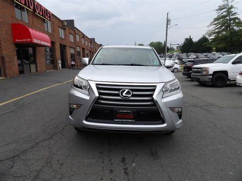 Used 2016 Lexus GX 460 image 3