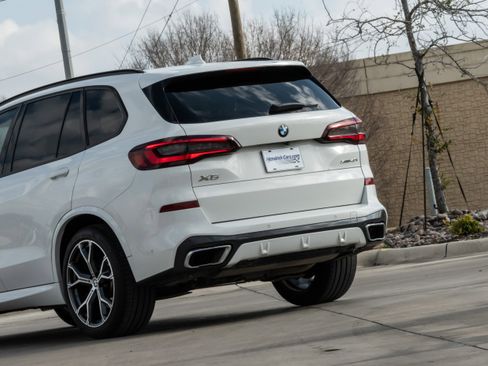 Used 2021 BMW X5 xDrive40i w/ M Sport Package image 6