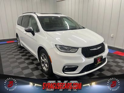 Used 2023 Chrysler Pacifica Limited