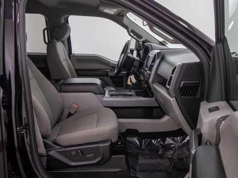 Used 2019 Ford F150 XLT w/ Equipment Group 302A Luxury AWD/4WD image 11